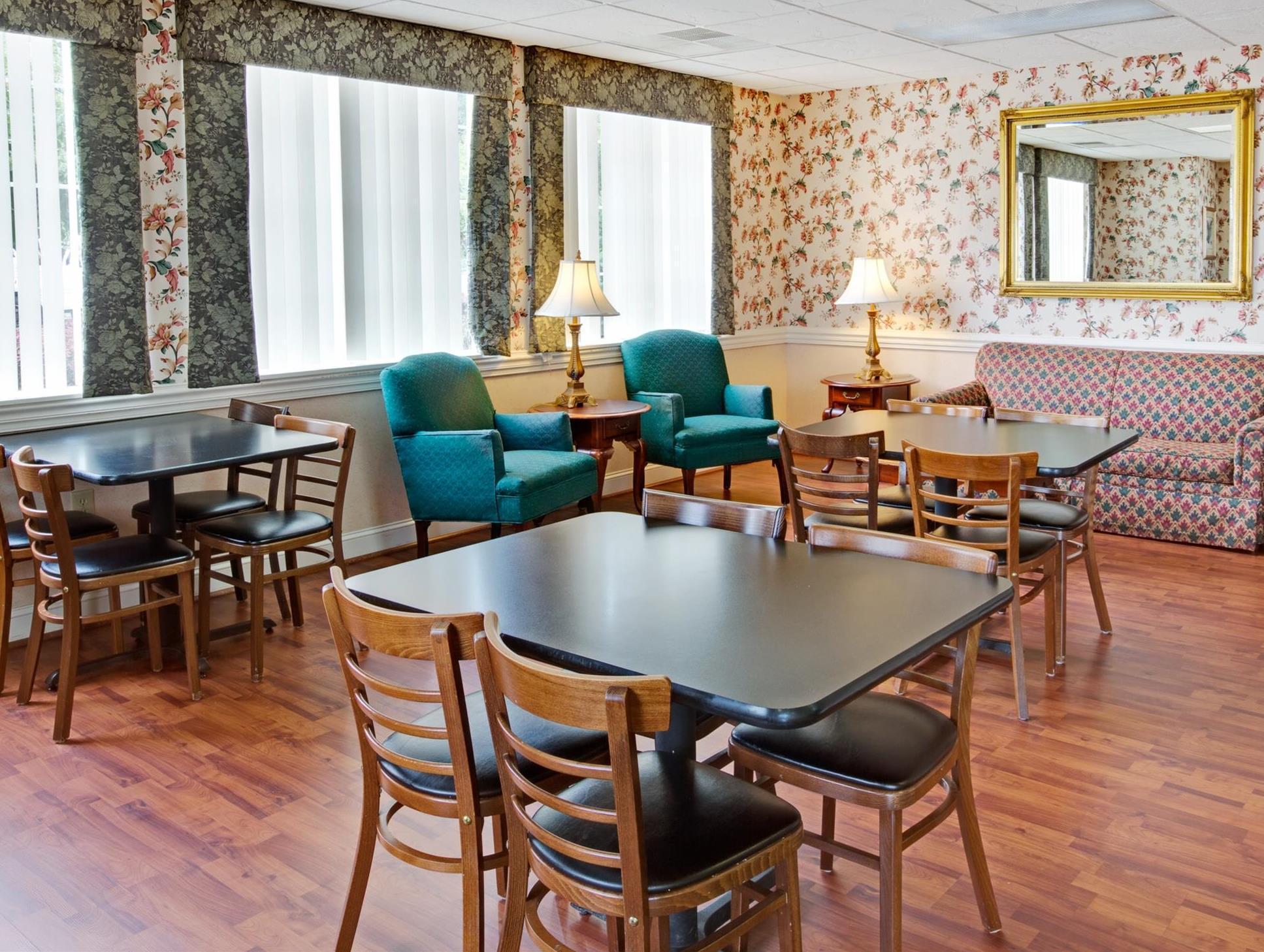 Super 8 By Wyndham Salisbury Otel Dış mekan fotoğraf